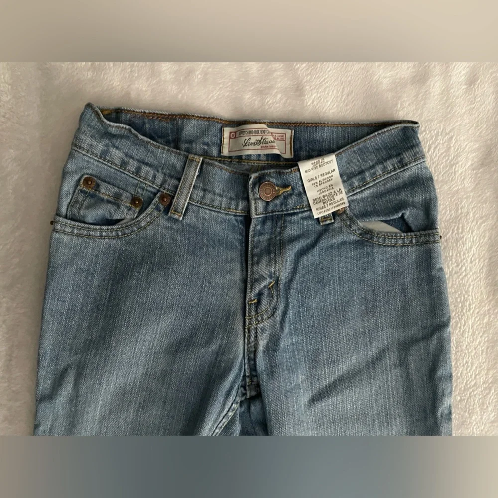 Levi Strauss Girls size 7 regular Bootcut  Flare Jeans - Blue